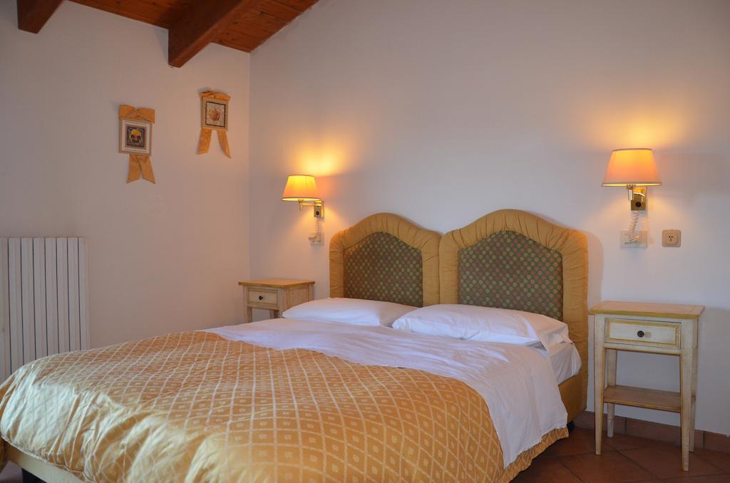 Hotel Il Fondaccio à Lizzano In Belvedere Chambre photo